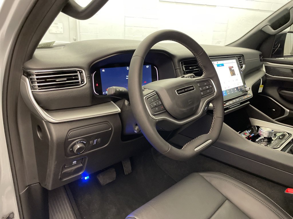 New 2026 Jeep Grand Wagoneer Limited AWD/4WD image 16
