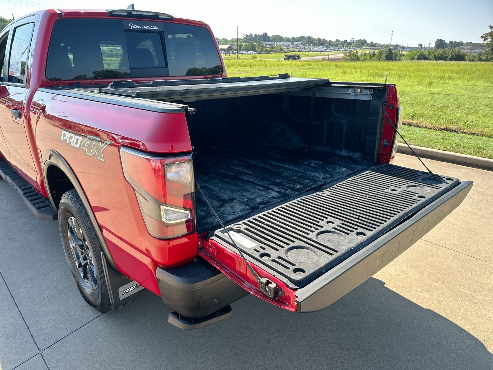 Used 2022 Nissan Titan PRO-4X w/ Pro-4x Utility Package AWD/4WD image 21