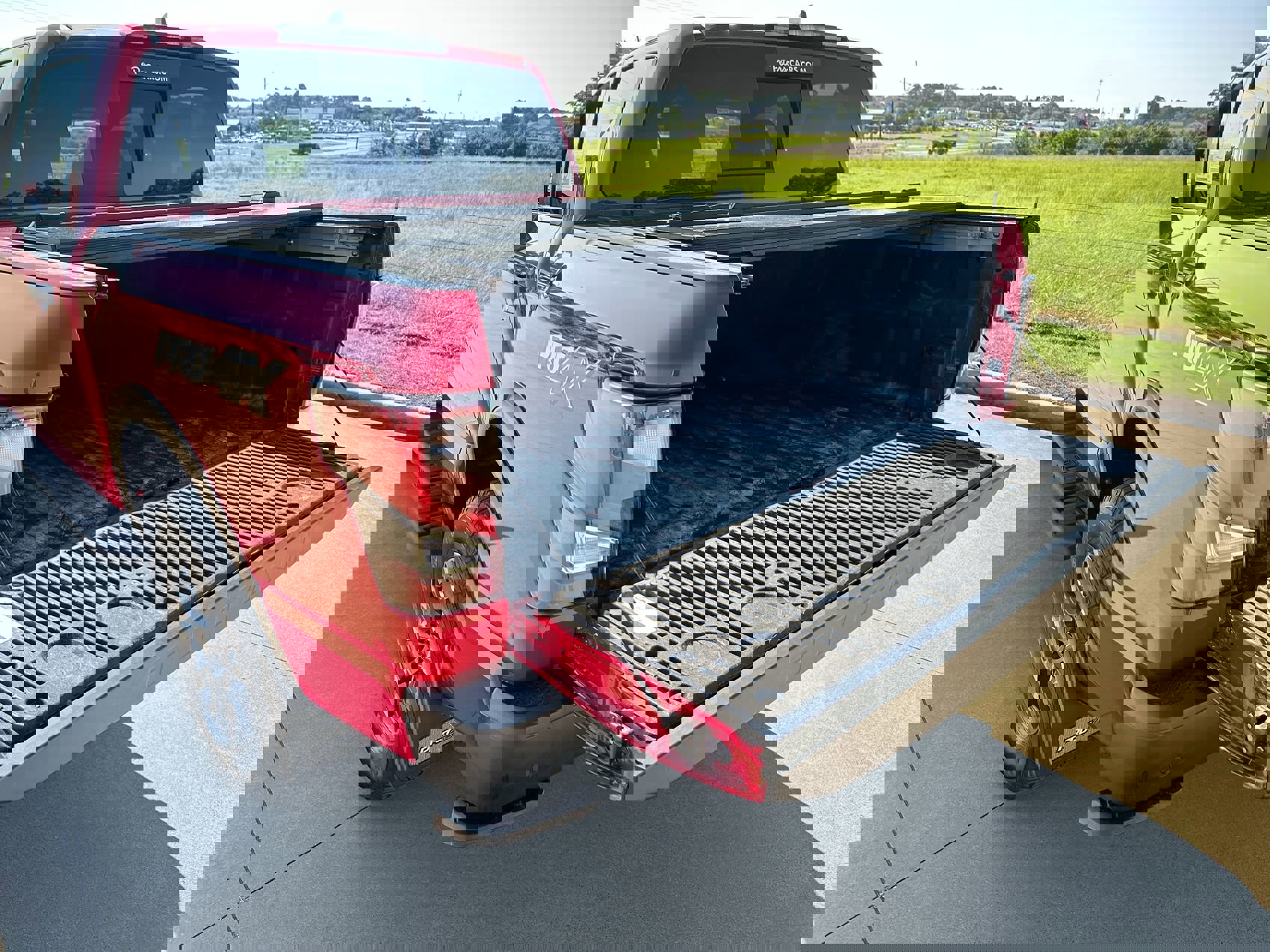 Used 2022 Nissan Titan PRO-4X w/ Pro-4x Utility Package image 21