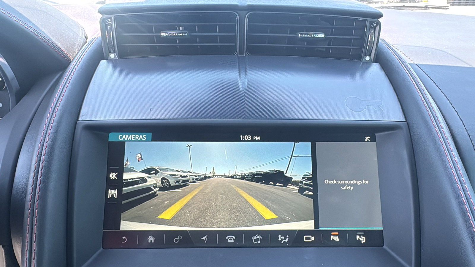 Used 2020 Jaguar F-TYPE R image 17