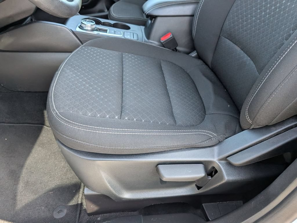 Used 2025 Ford Escape Active AWD/4WD image 26