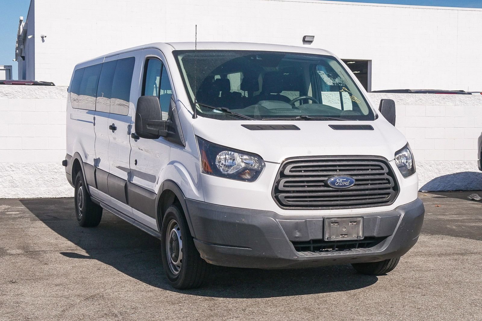 Used 2018 Ford Transit 350 XL RWD image 3
