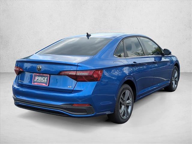 Certified 2023 Volkswagen Jetta SE w/ Panoramic Sunroof Package FWD image 5