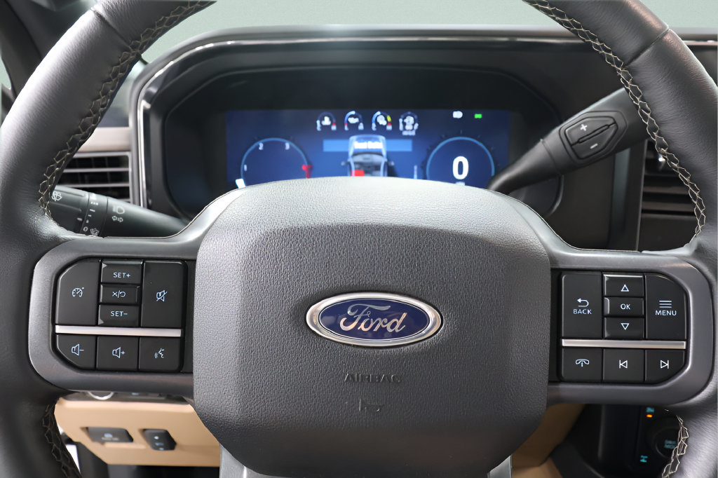 Used 2025 Ford F250 Lariat AWD/4WD image 14