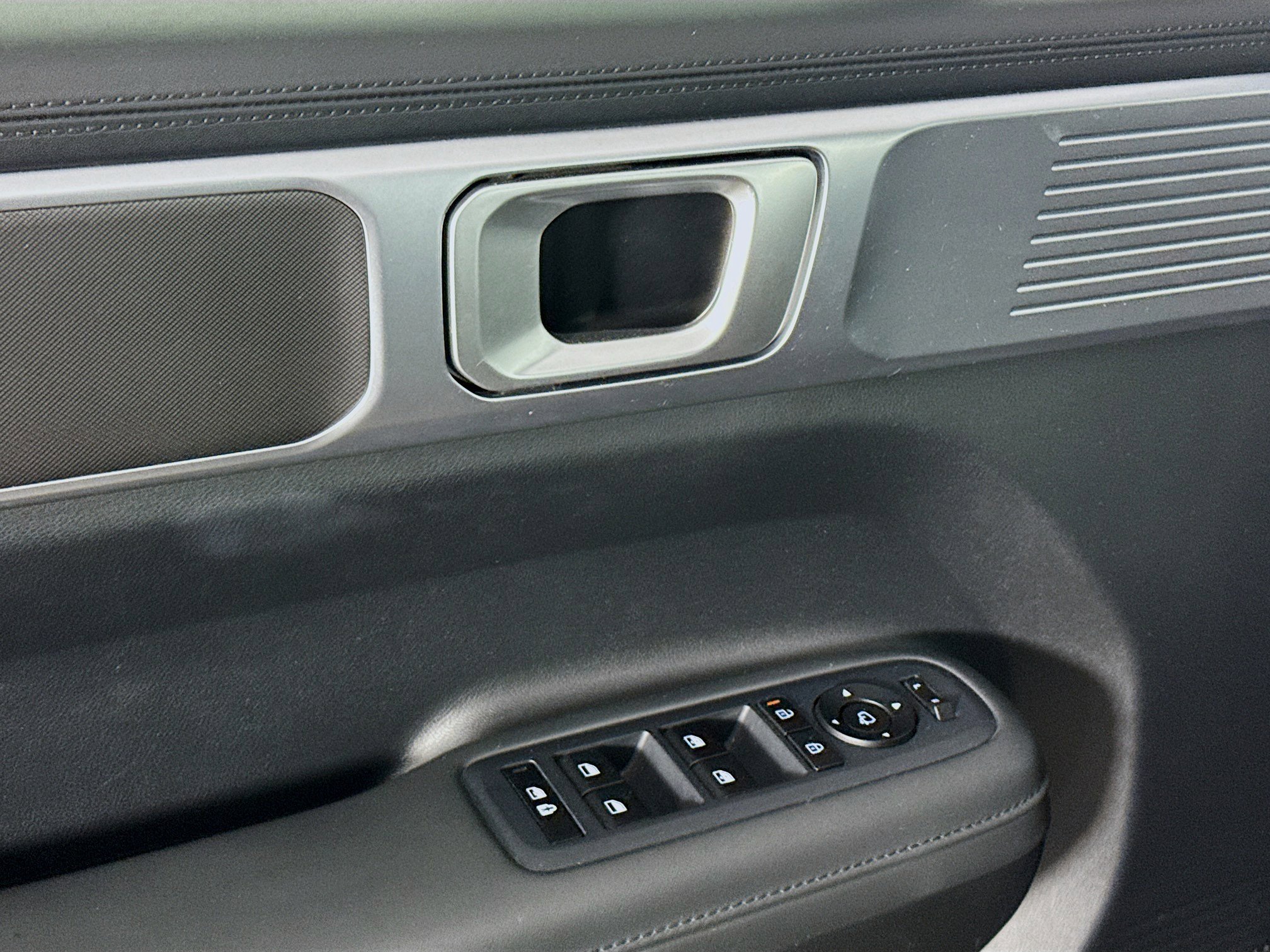 Used 2025 Hyundai Santa Fe XRT AWD/4WD image 24