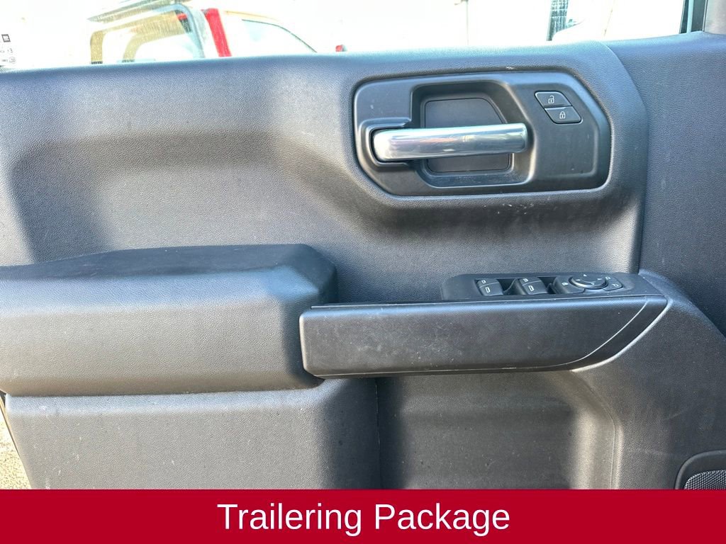 Used 2020 Chevrolet Silverado 1500 Custom w/ Custom Value Package image 15