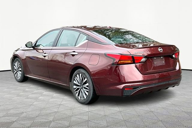 Used 2024 Nissan Altima 2.5 SV image 4