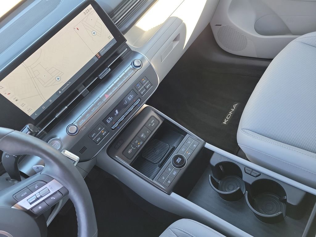 Certified 2025 Hyundai Kona Limited image 35