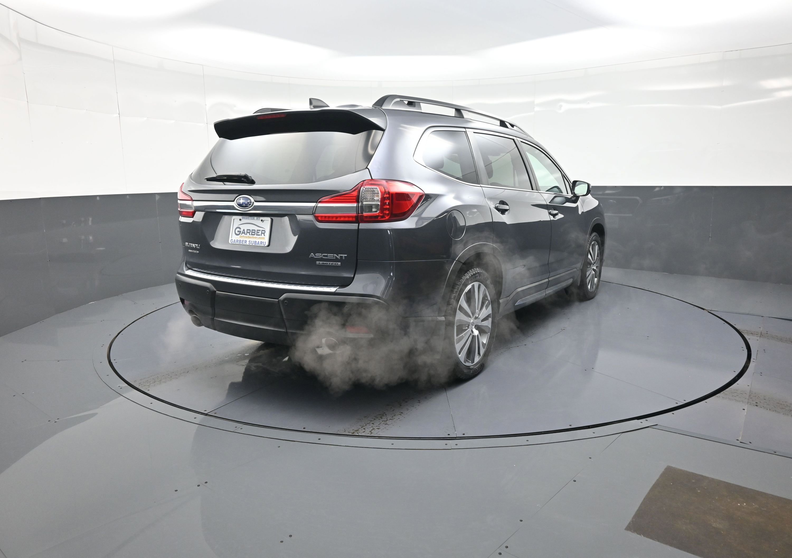 Used 2022 Subaru Ascent Limited image 3