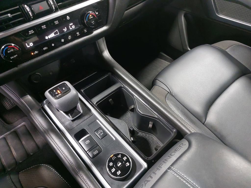 Certified 2024 Nissan Pathfinder SL image 26