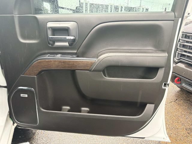 Used 2019 GMC Sierra 2500 Denali w/ Duramax Plus Package AWD/4WD image 18
