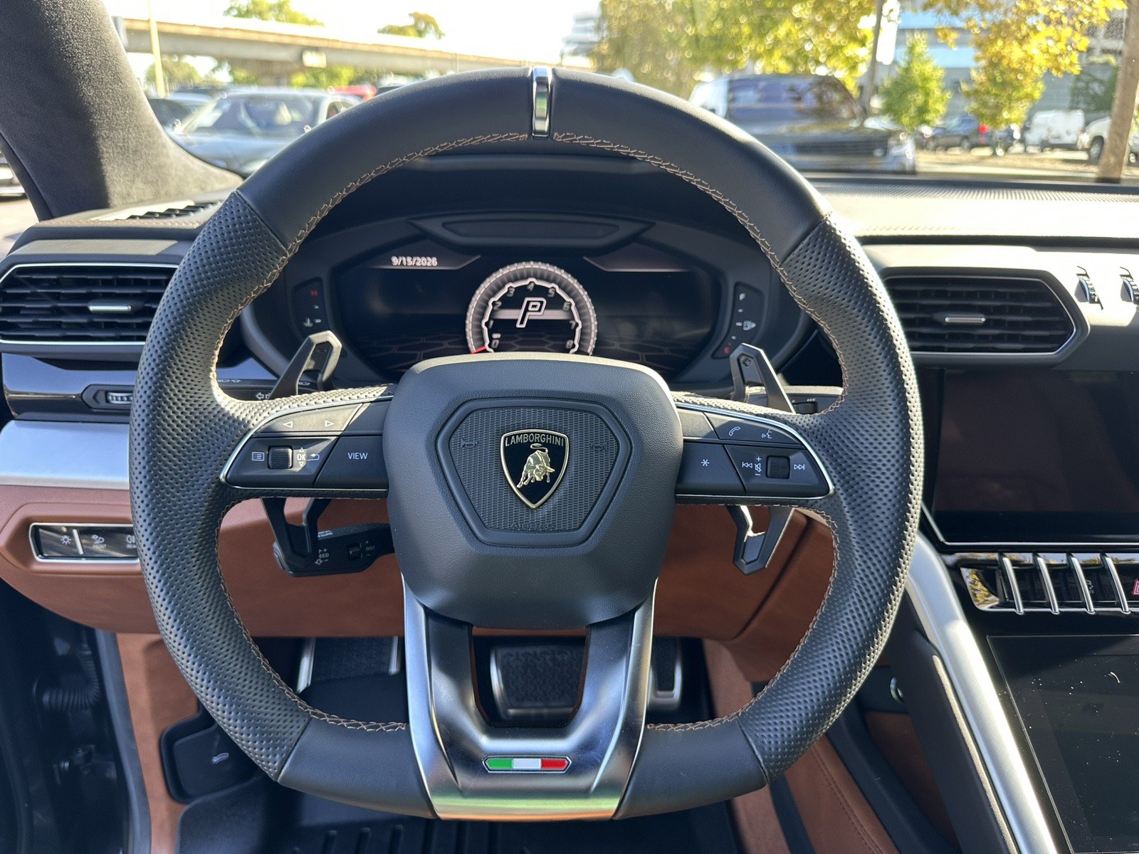 Used 2020 Lamborghini Urus AWD/4WD image 14