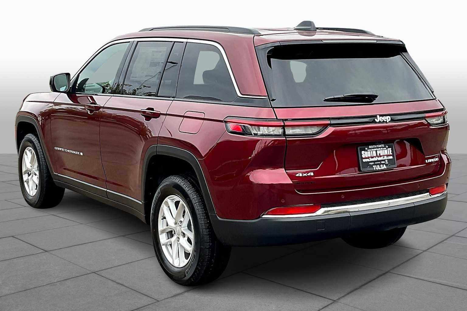 New 2025 Jeep Grand Cherokee Laredo X w/ Luxury Tech Group I image 12