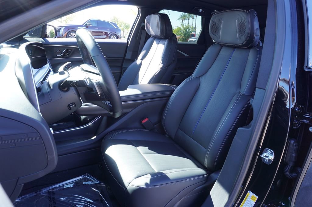 New 2026 Cadillac Lyriq V image 13