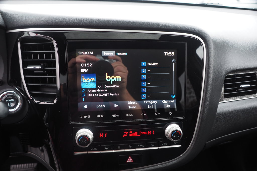 Used 2020 Mitsubishi Outlander GT AWD/4WD image 23