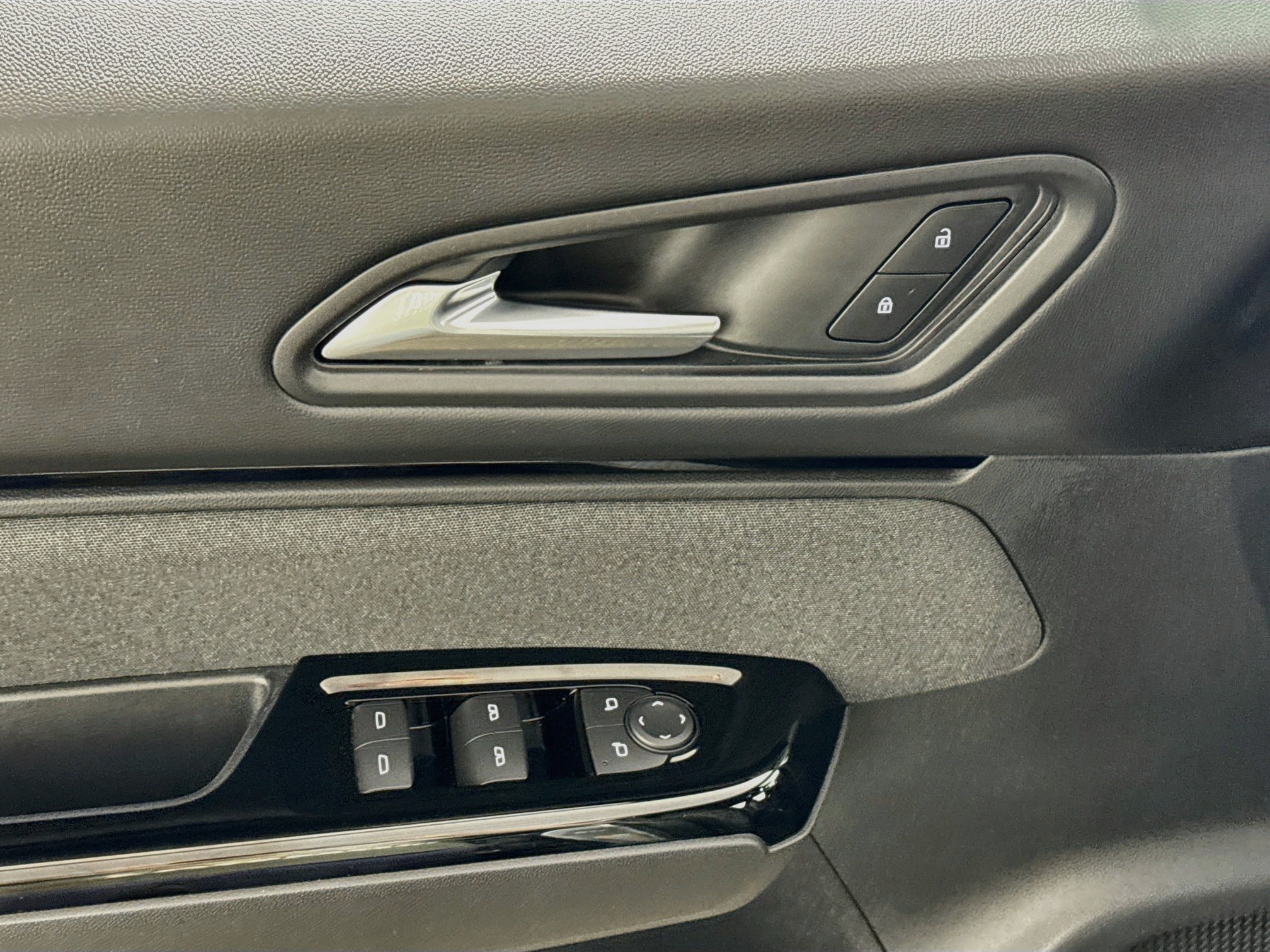 Used 2025 Honda Prologue EX image 19