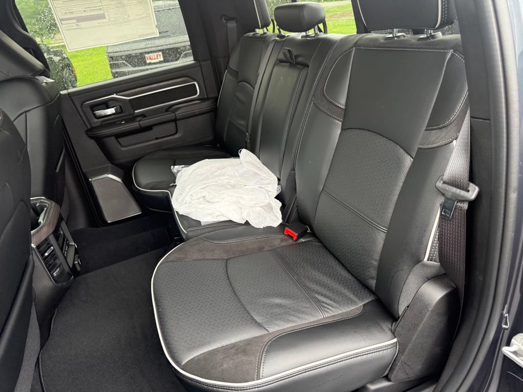 New 2026 RAM 2500 Laramie AWD/4WD image 40
