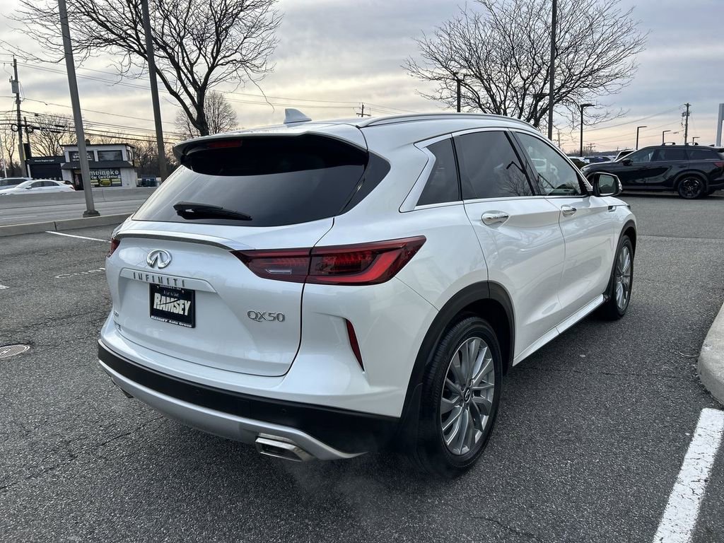 Certified 2025 INFINITI QX50 Luxe image 8