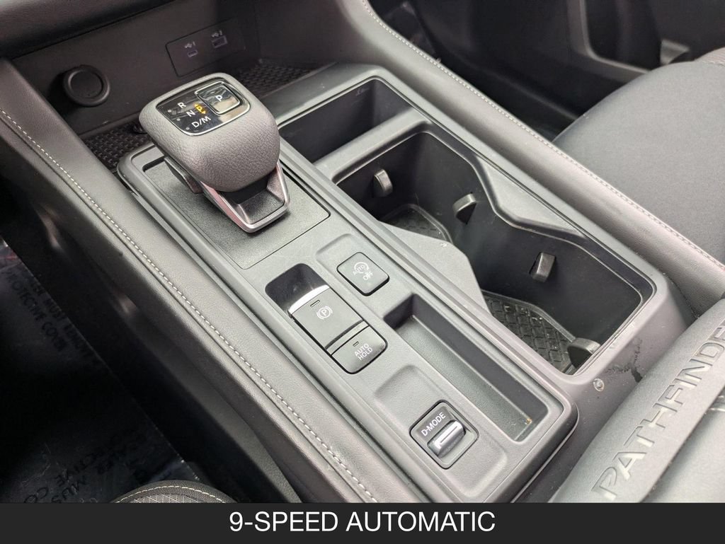 Used 2025 Nissan Pathfinder S FWD image 19