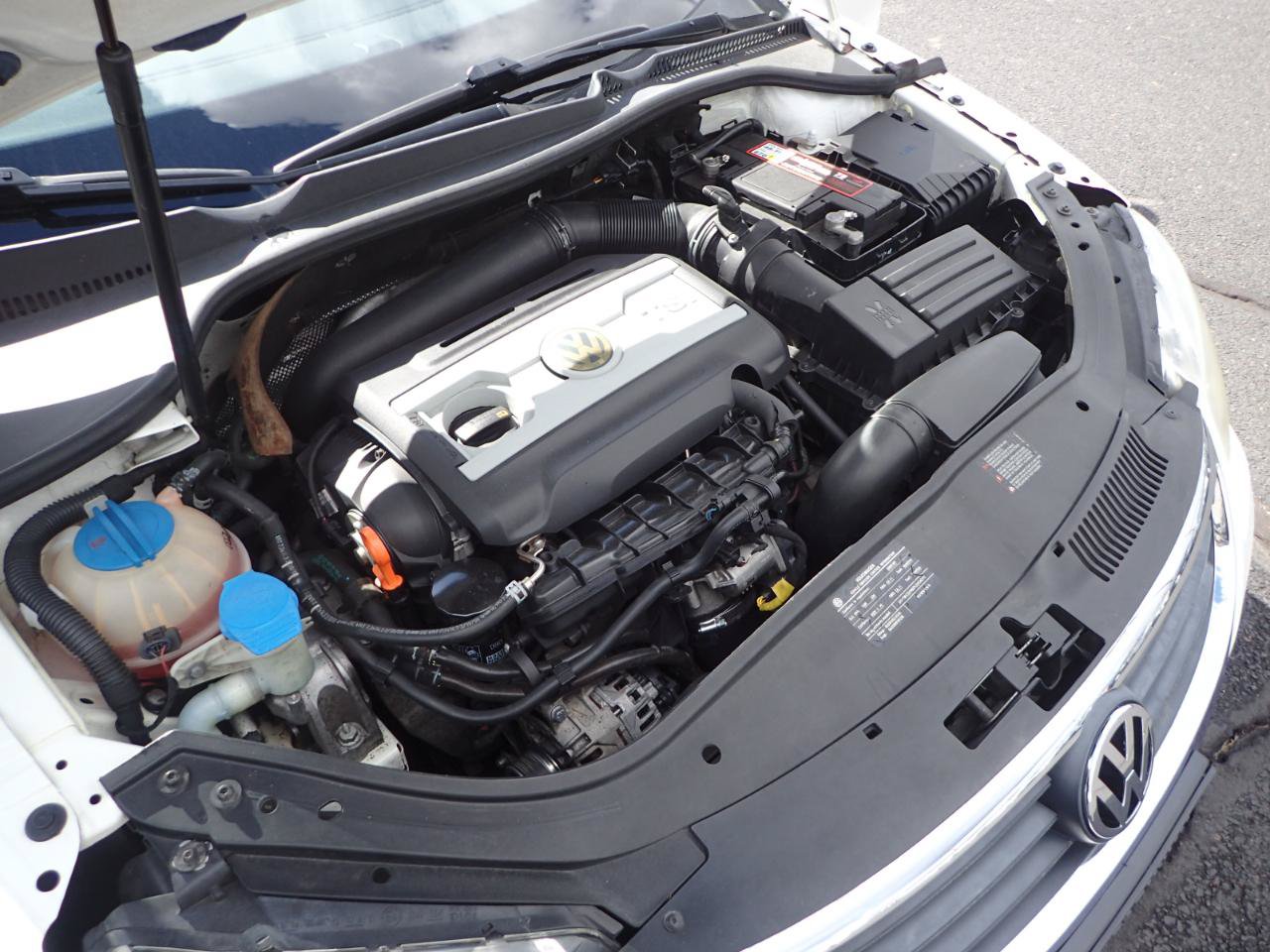 Used 2009 Volkswagen Eos Lux FWD image 24