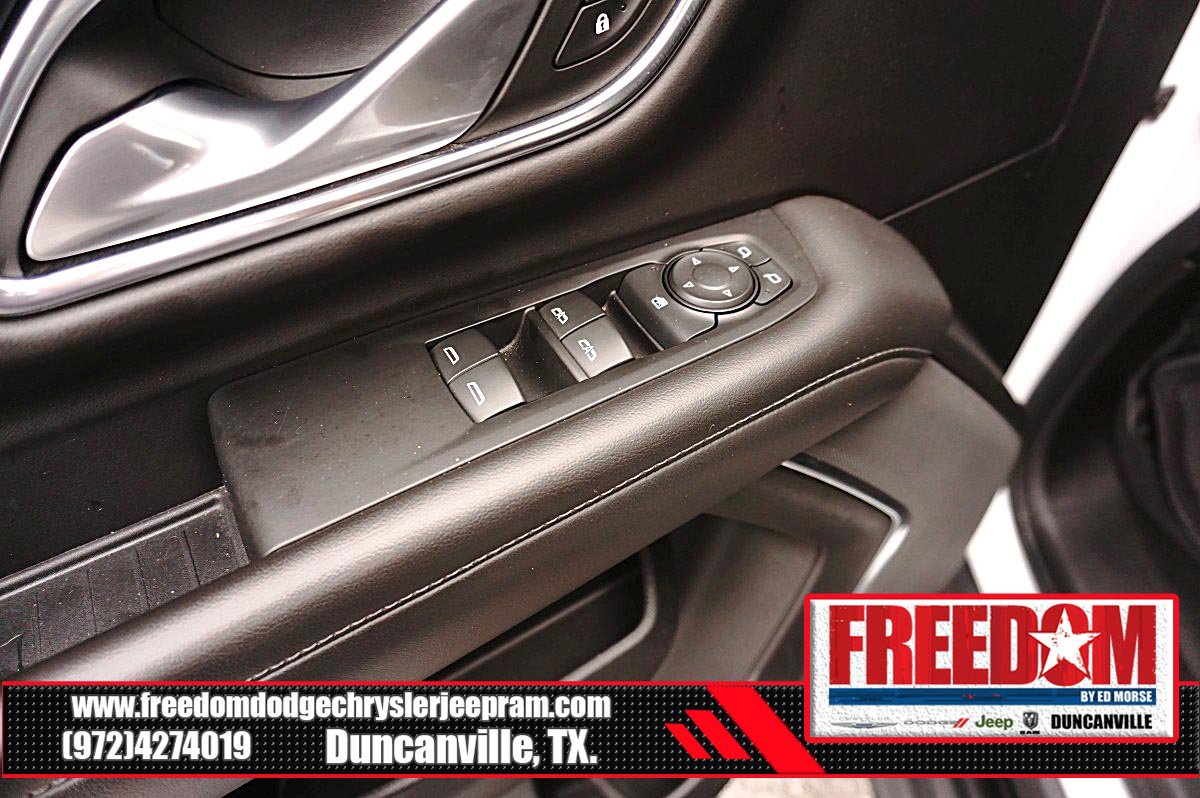 Used 2022 GMC Yukon XL SLE w/ Gmc Pro Safety Plus Package AWD/4WD image 42