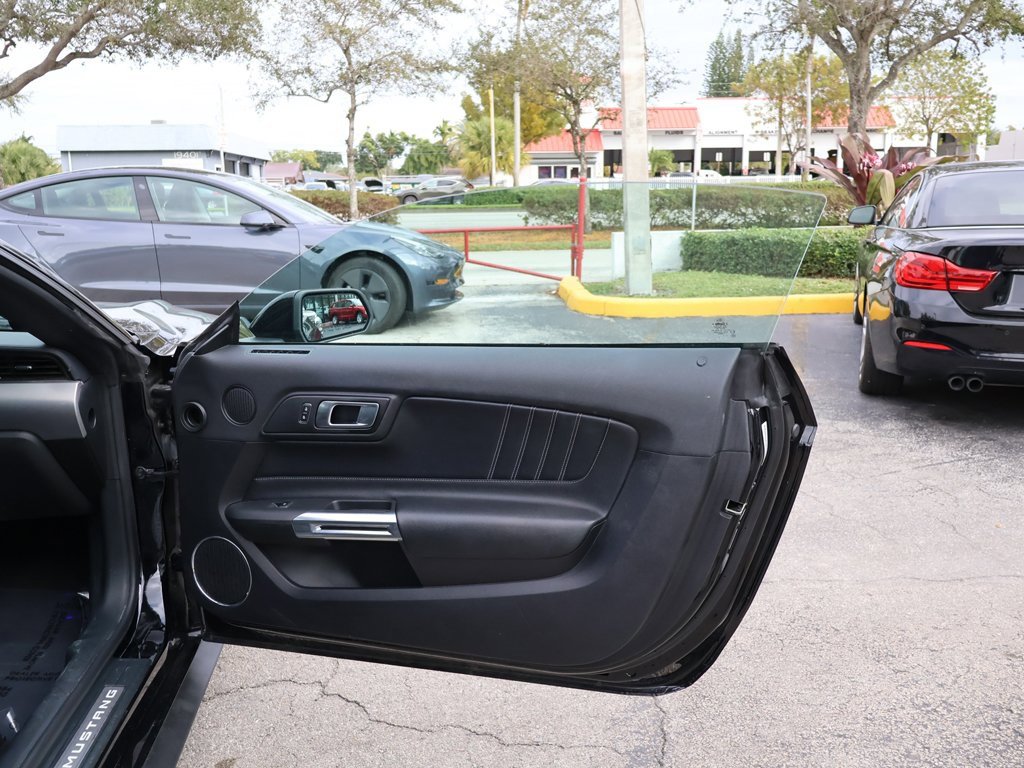 Used 2023 Ford Mustang Premium image 21