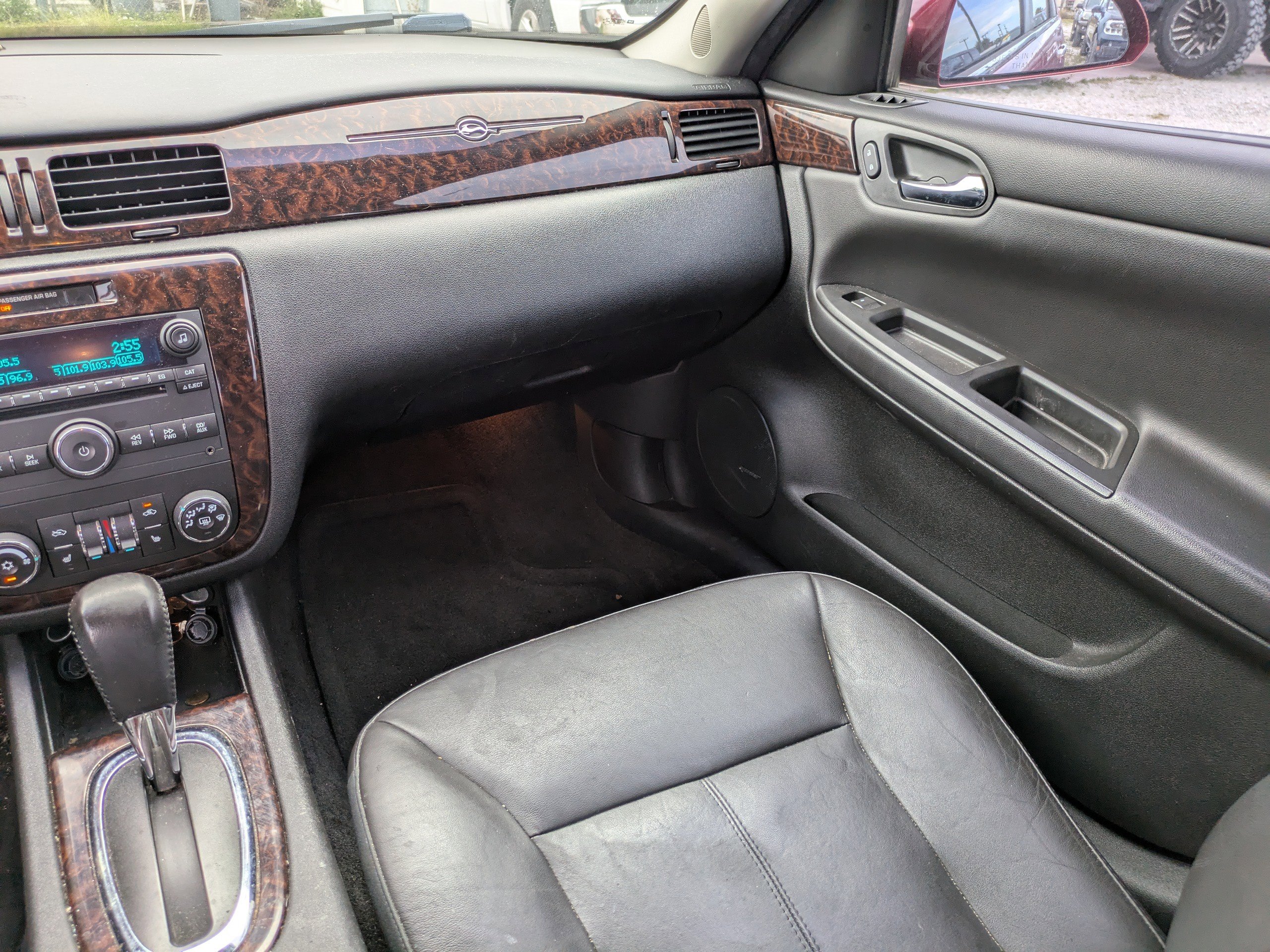 Used 2013 Chevrolet Impala LTZ image 16