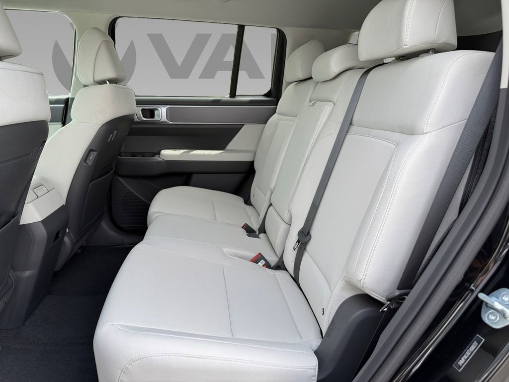 New 2026 Hyundai Santa Fe SE image 12