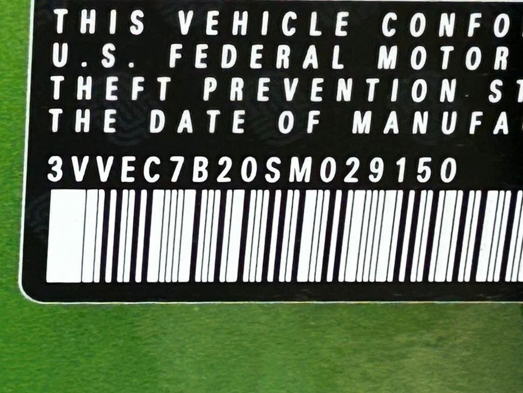 Certified 2025 Volkswagen Taos SE w/ Panoramic Sunroof Package image 55