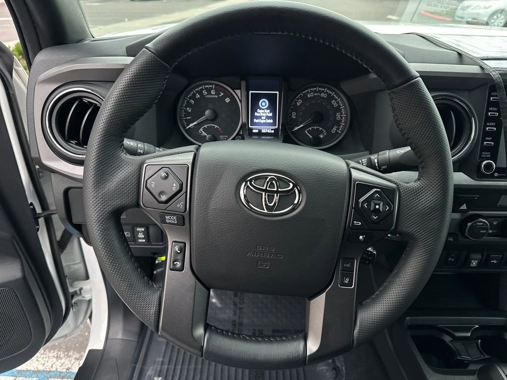 Certified 2022 Toyota Tacoma TRD Off-Road image 18