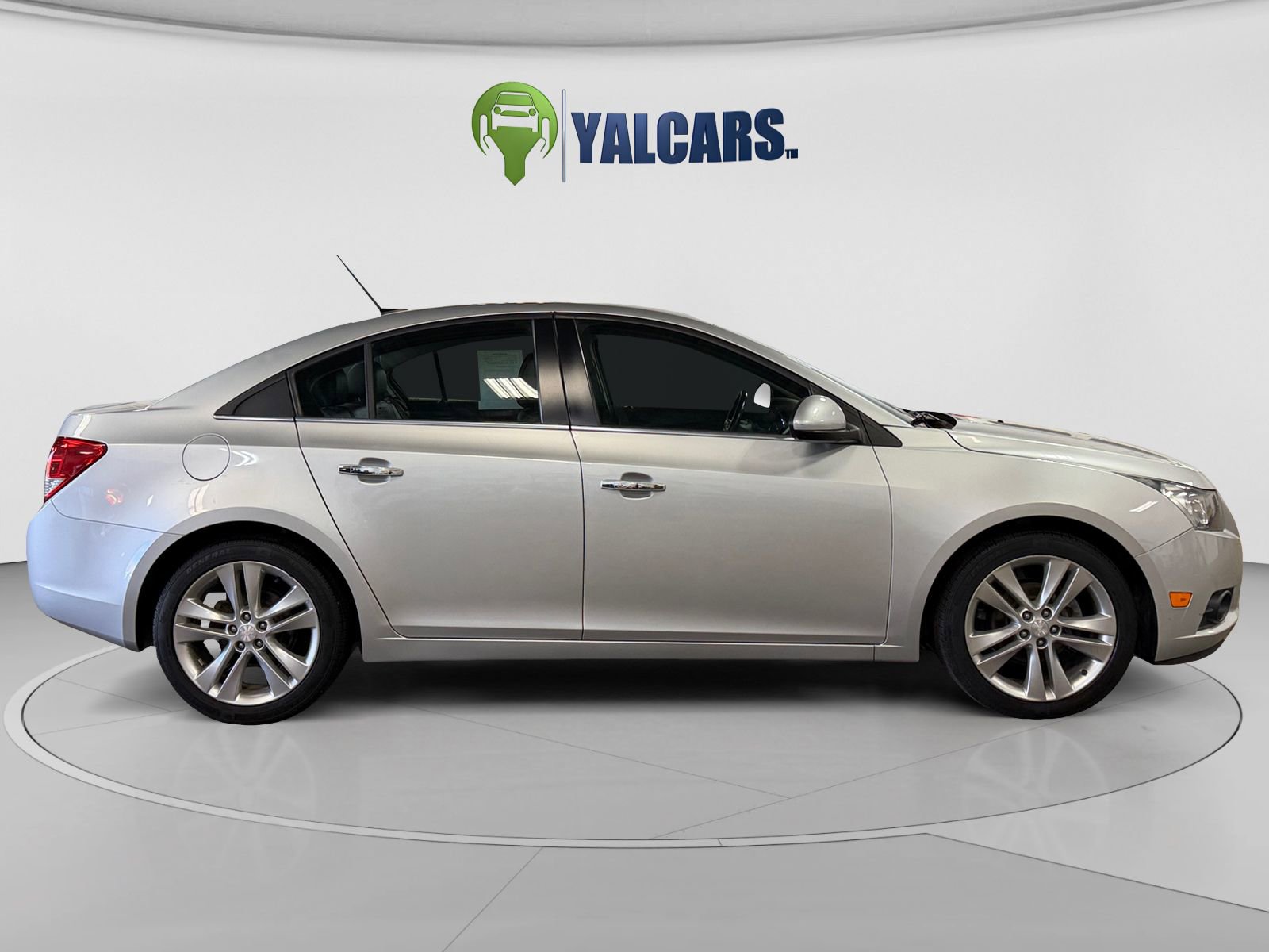 Used 2013 Chevrolet Cruze LTZ w/ Enhanced Safety Package FWD image 6
