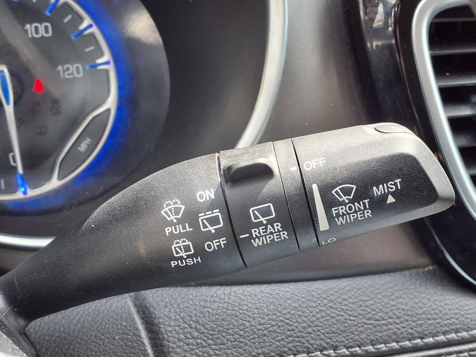 Used 2019 Chrysler Pacifica Limited FWD image 19