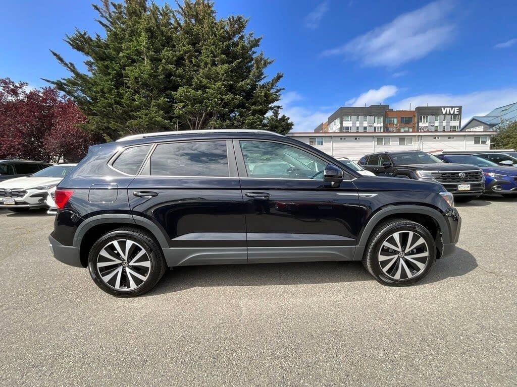 Used 2022 Volkswagen Taos SE image 8