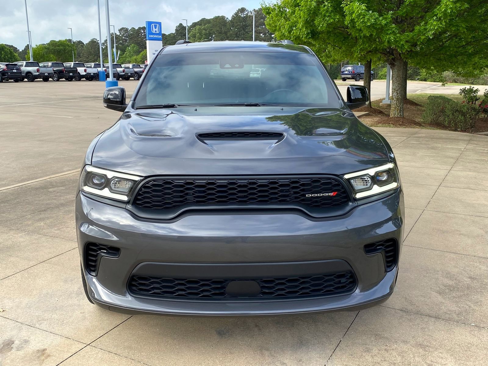 Used 2024 Dodge Durango GT image 2