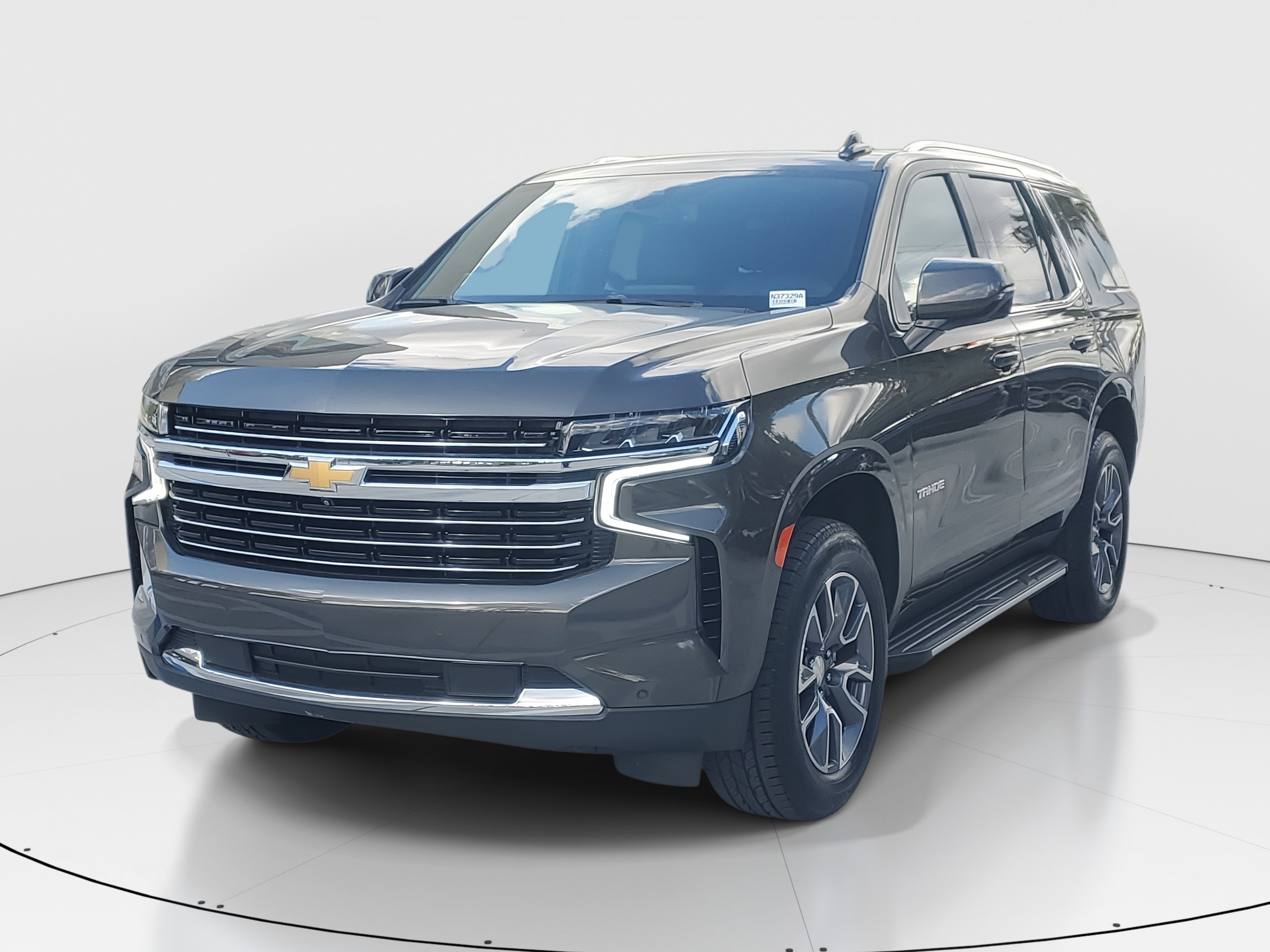 Used 2021 Chevrolet Tahoe LT w/ LT Signature Package image 4