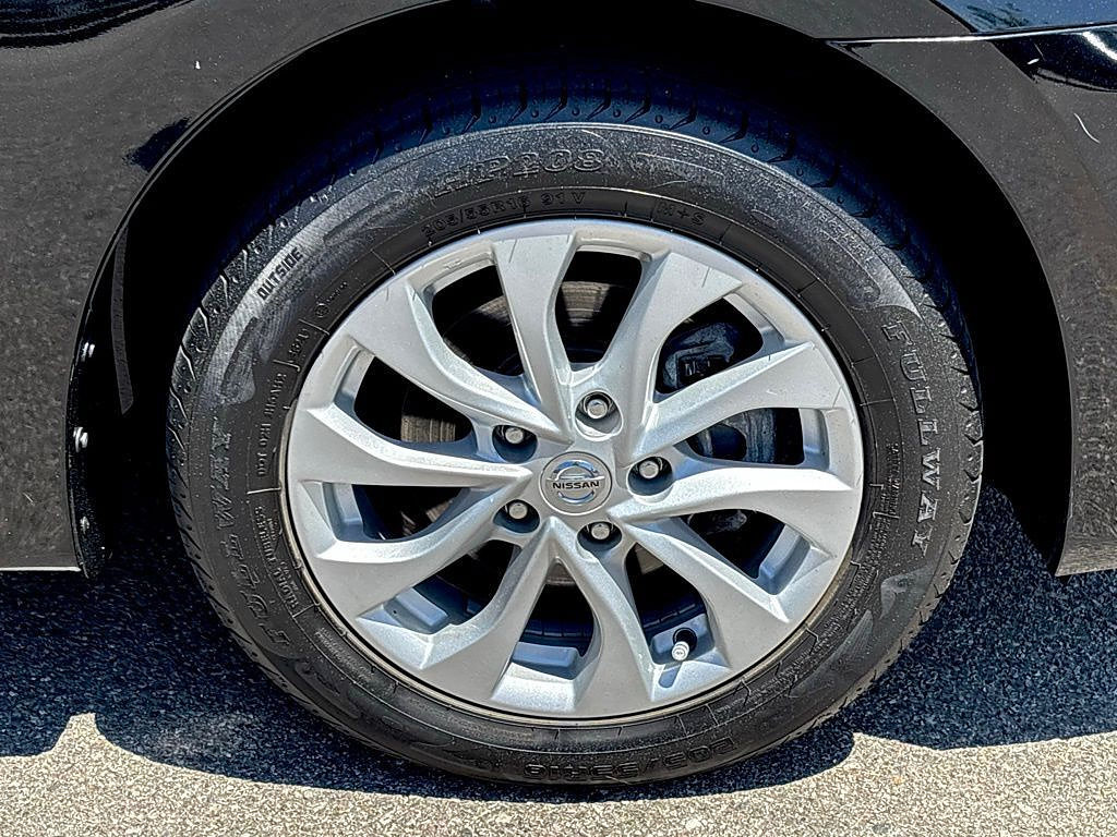 Used 2019 Nissan Sentra SV FWD image 27