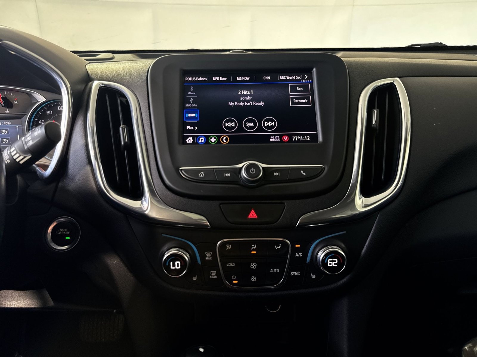 Used 2021 Chevrolet Equinox LT AWD/4WD image 18
