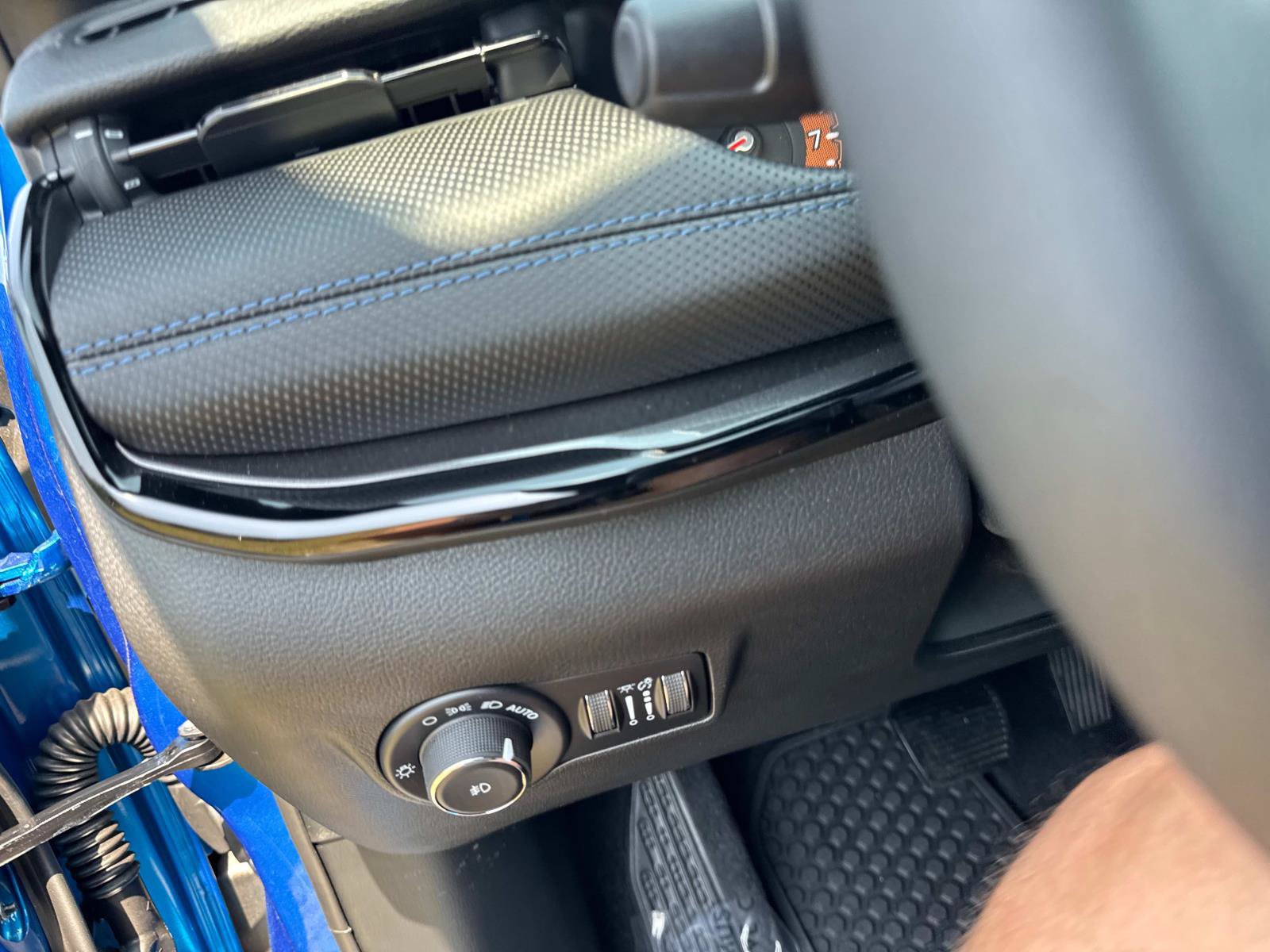 New 2026 Jeep Compass Latitude AWD/4WD image 31