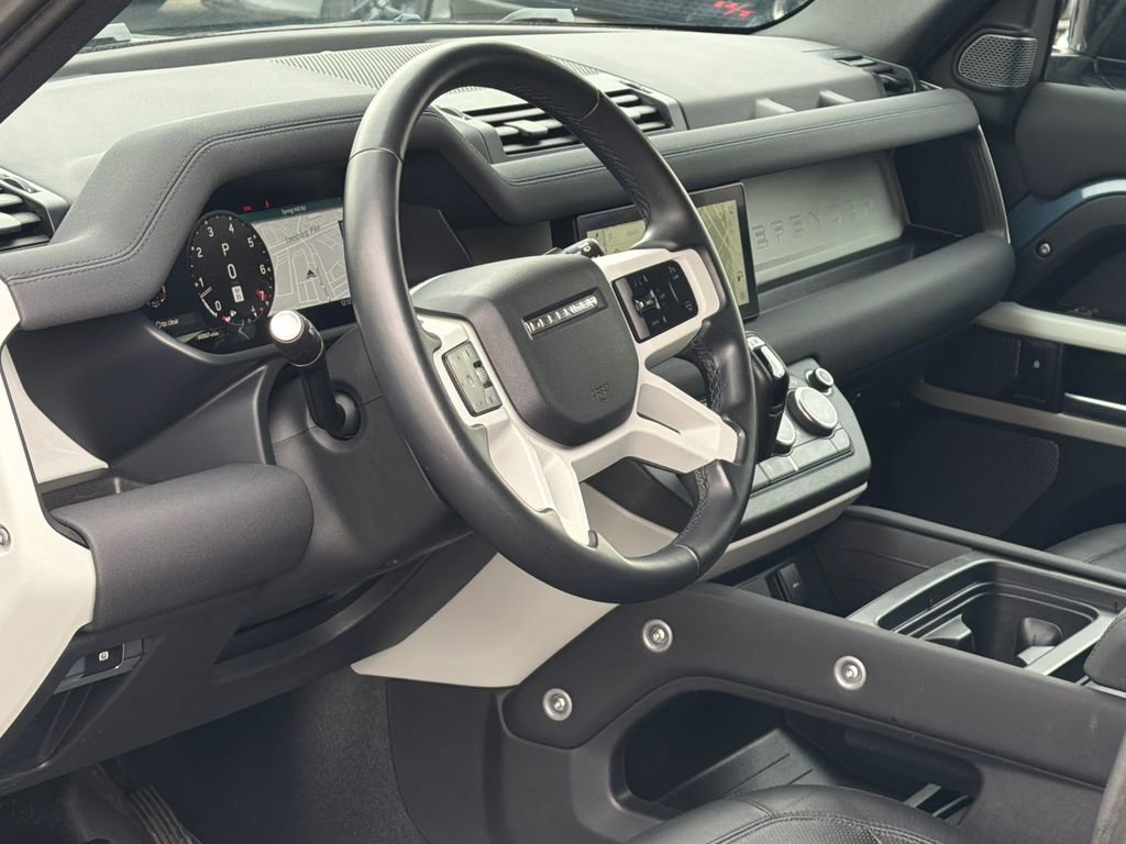 Used 2023 Land Rover Defender 110 S image 13