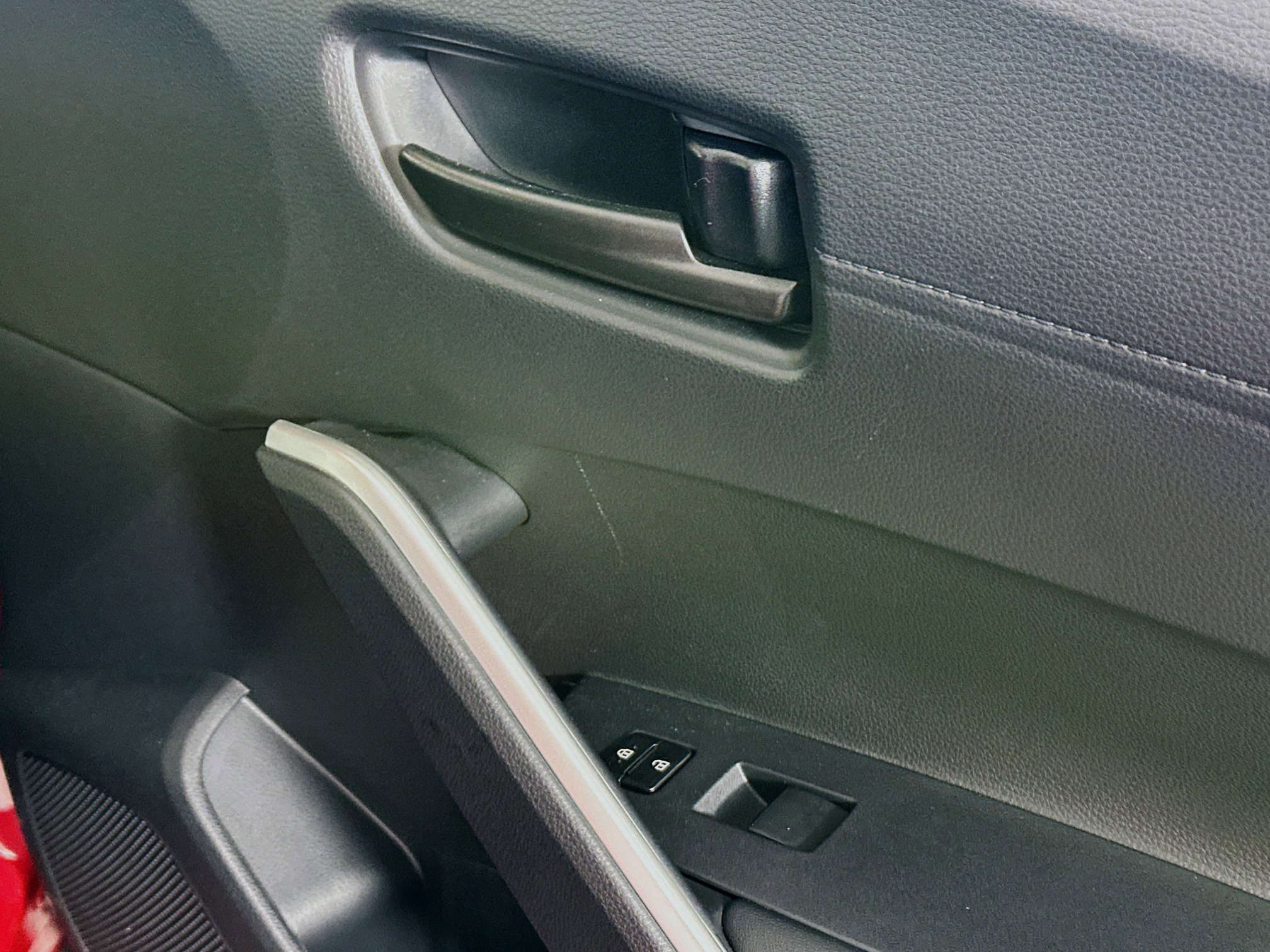 Used 2024 Toyota Corolla Cross LE w/ Moonroof Package image 29