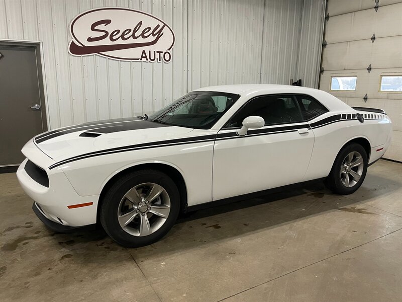 Used 2020 Dodge Challenger SXT image 8