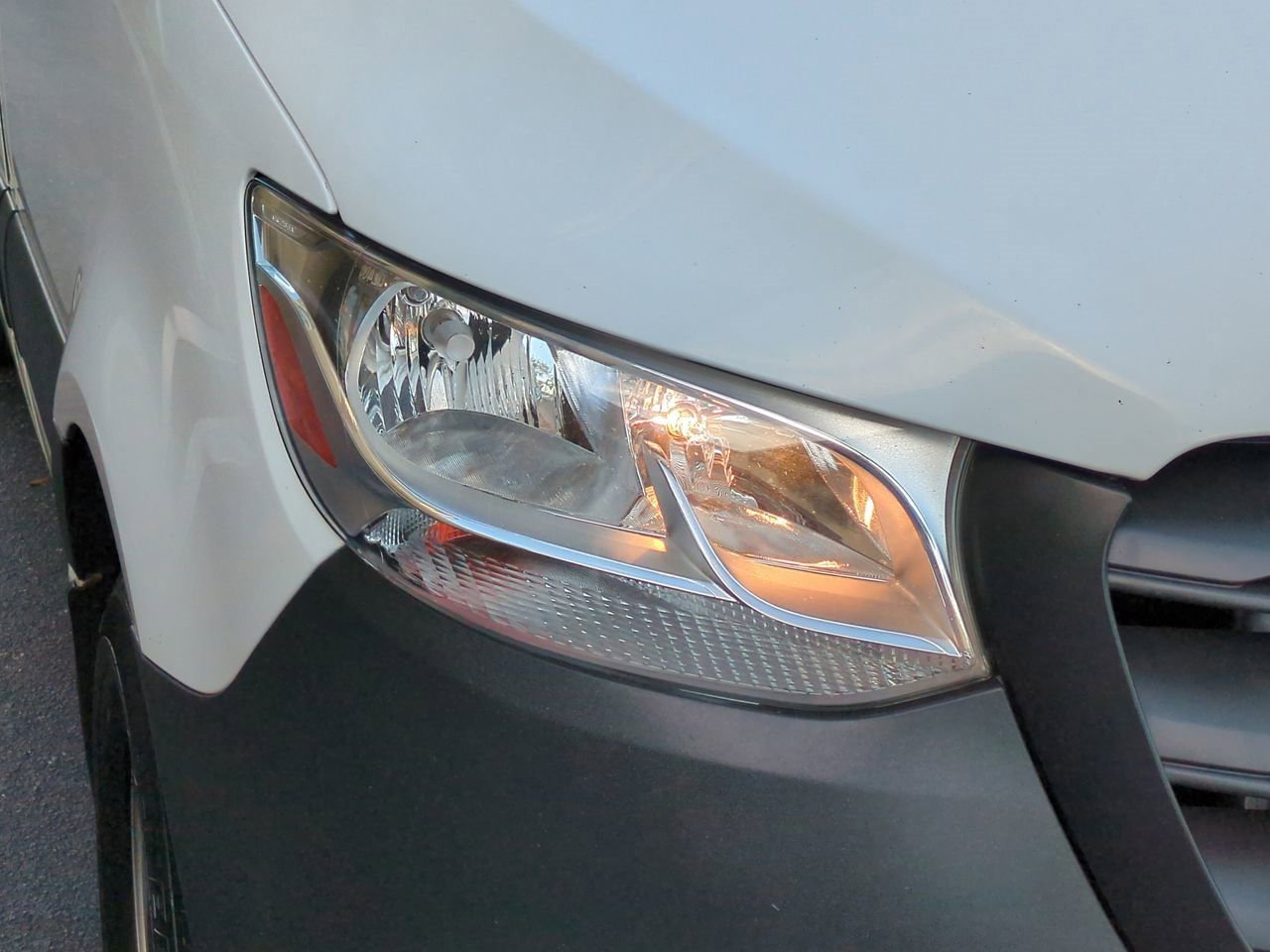 Used 2019 Mercedes-Benz Sprinter 144 Cargo image 10