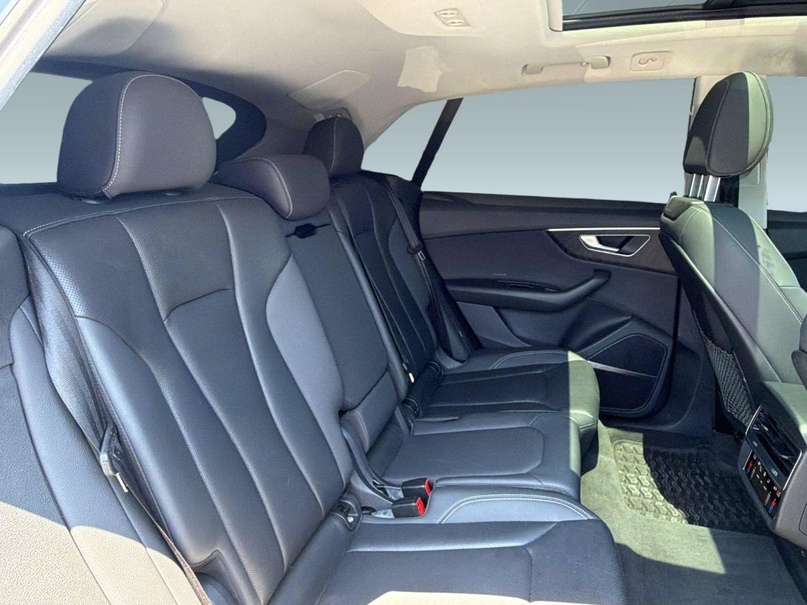 Certified 2022 Audi Q8 Premium Plus AWD/4WD image 31