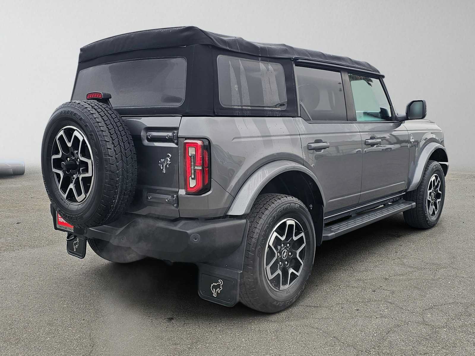 Used 2023 Ford Bronco Outer Banks AWD/4WD image 3