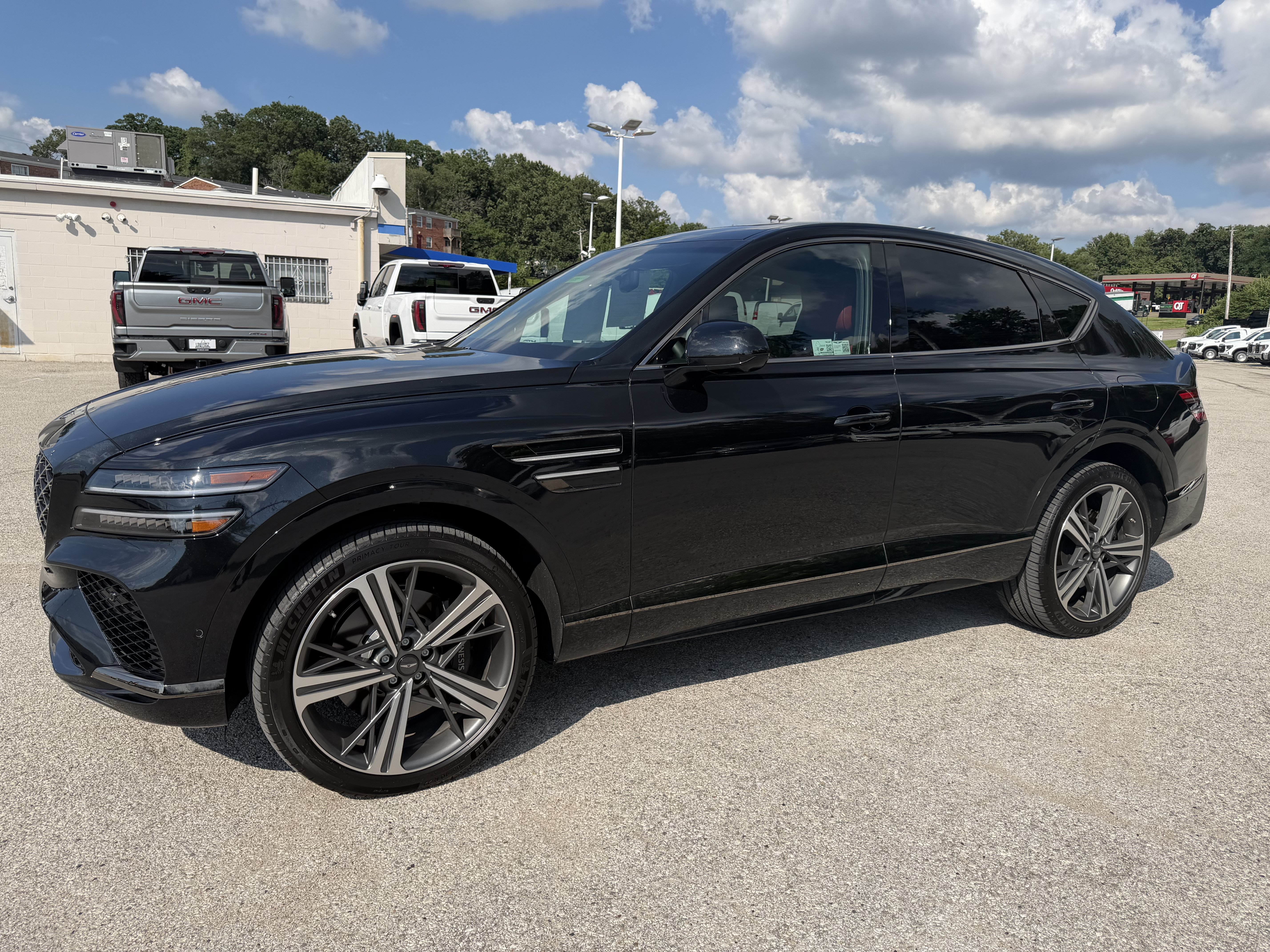 Used 2025 Genesis GV80 3.5T e-SC AWD/4WD image 3
