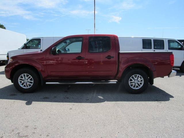 Used 2017 Nissan Frontier SV w/ SV Value Truck Package AWD/4WD image 3