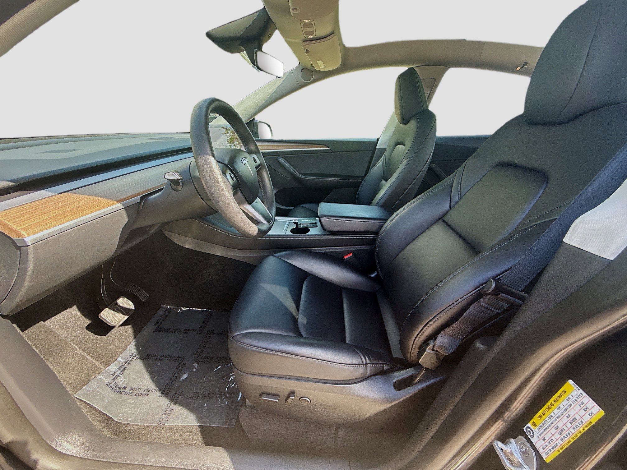 Used 2024 Tesla Model Y Long Range RWD image 17