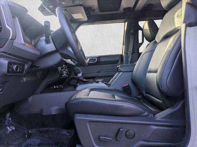 New 2025 Ford Bronco Badlands image 4