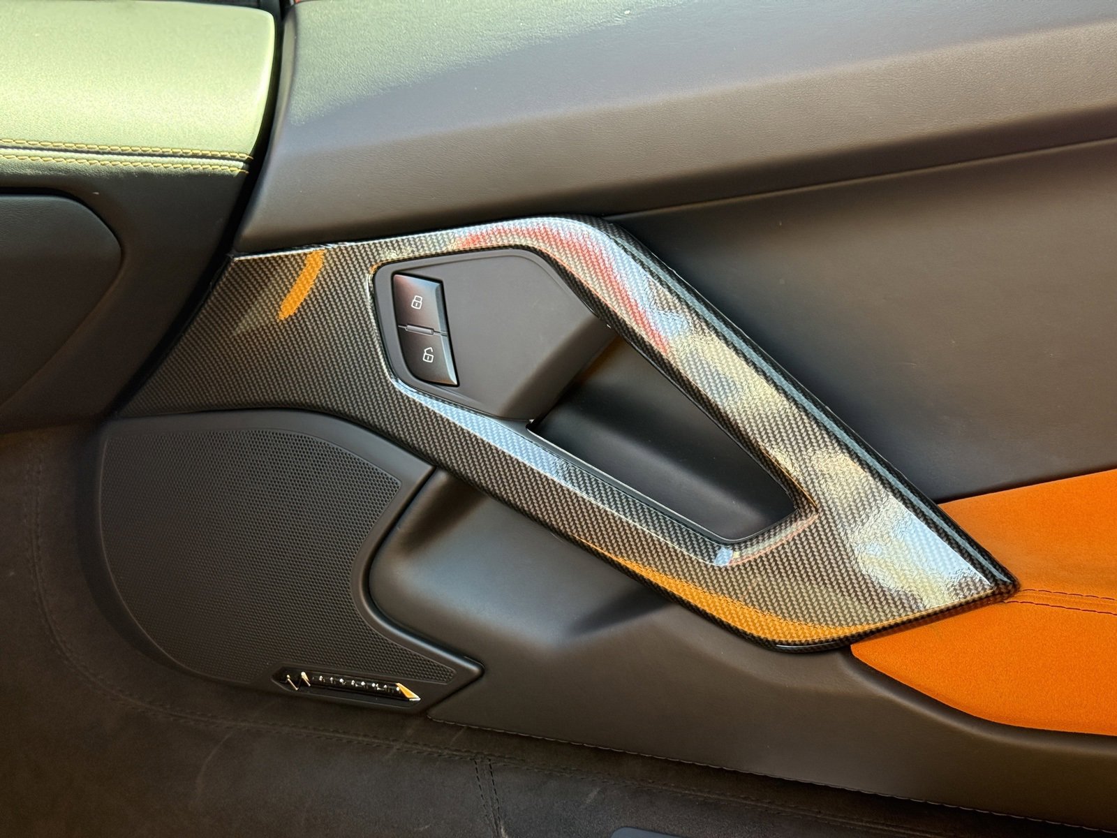 Used 2017 Lamborghini Aventador S image 23