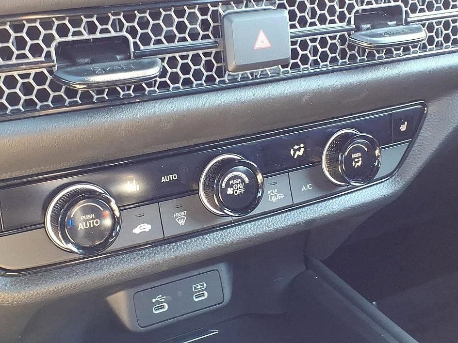 Certified 2026 Honda HR-V Sport image 24